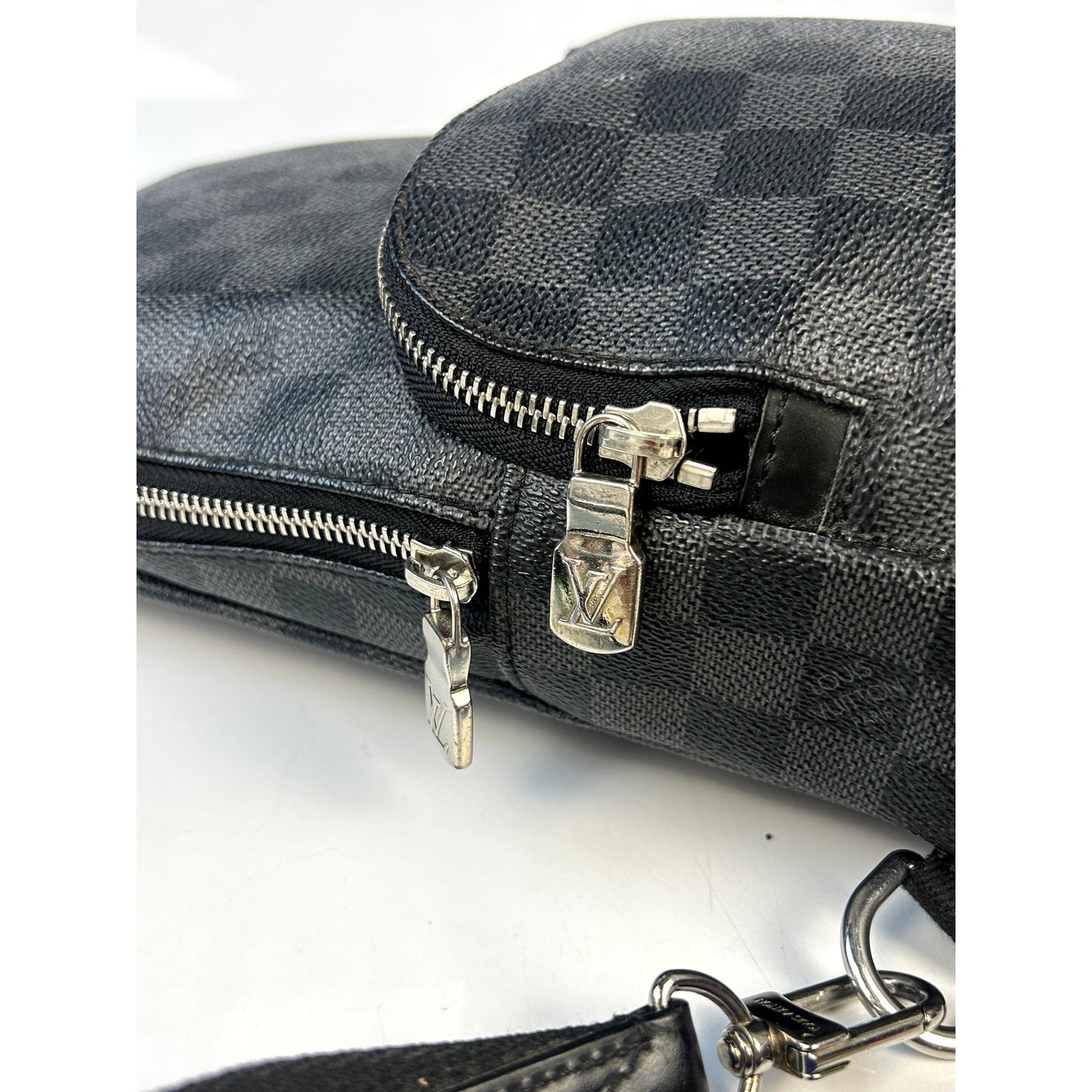 Louis Vuitton Black Damier Graphite Avenue Sling