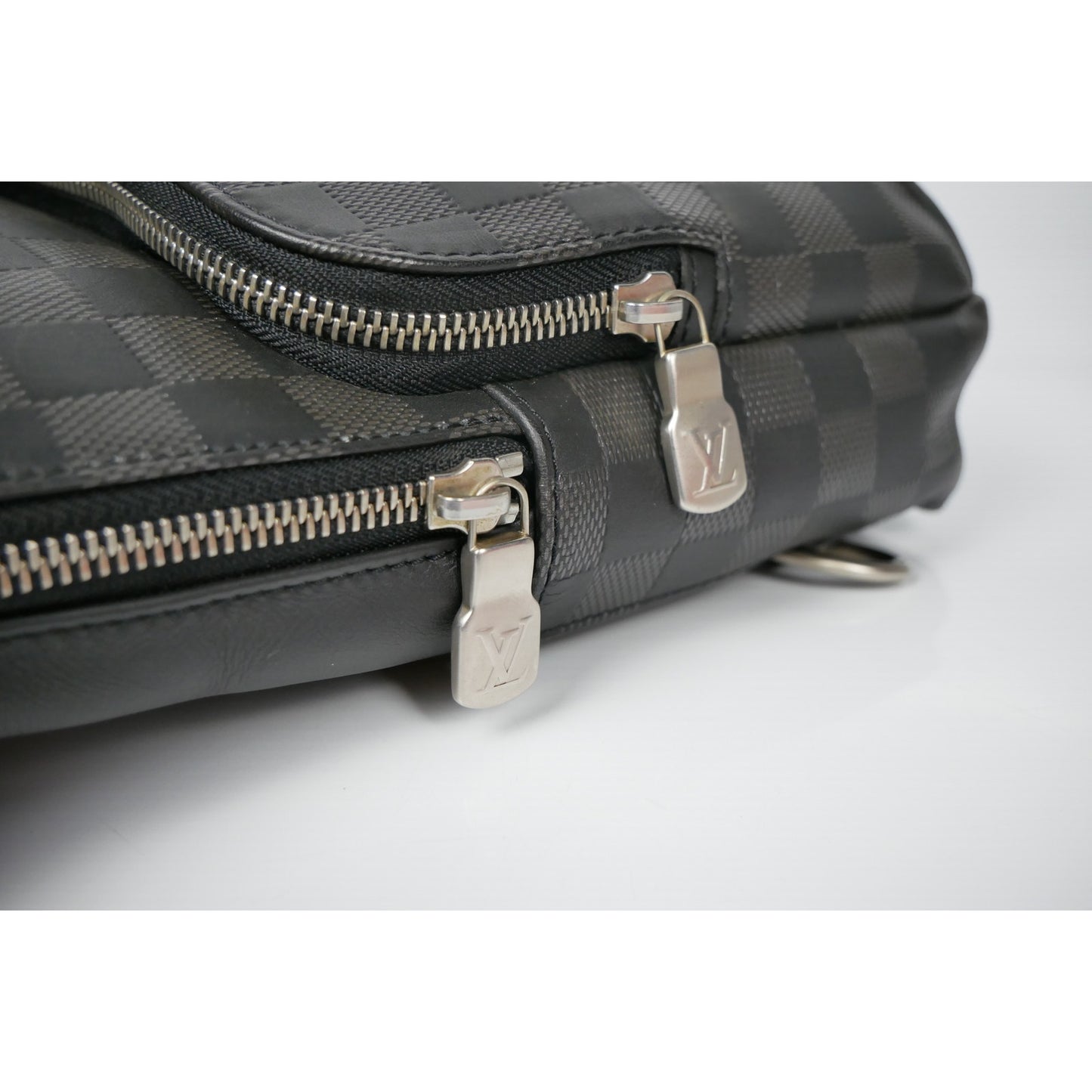 Louis Vuitton Damier Infini Avenue Sling