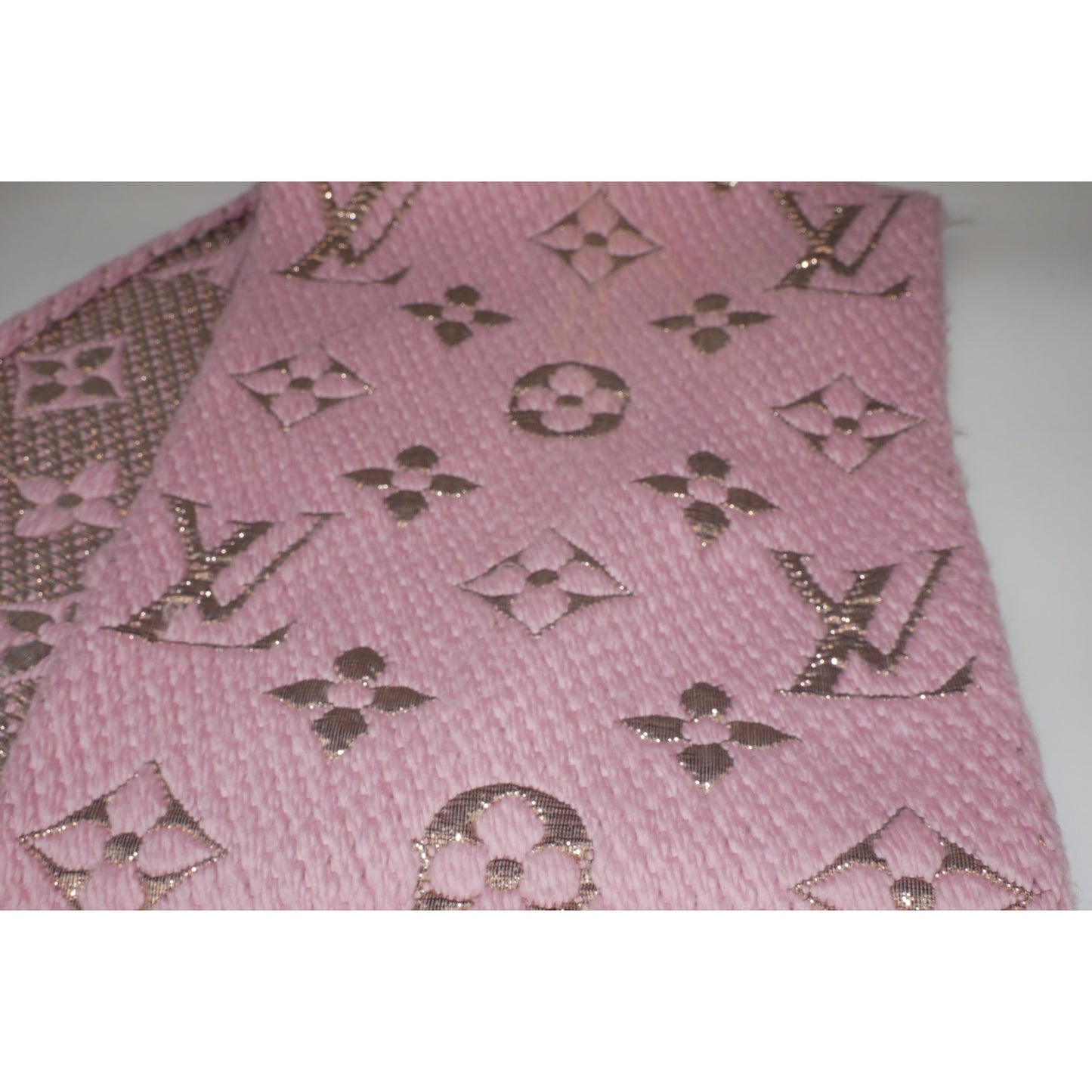 Louis Vuitton Rose Shine Scarf