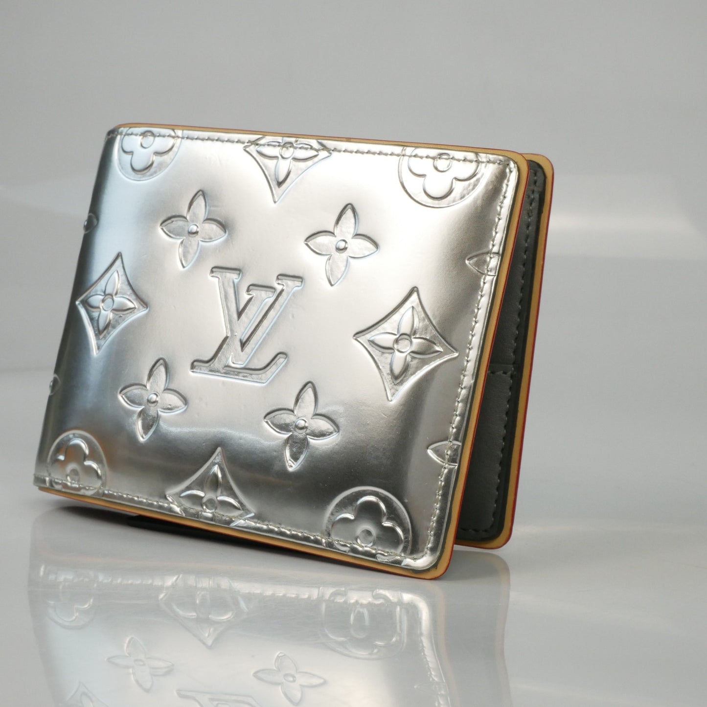 Louis Vuitton Mirror Portefeuille Slender Wallet Silver