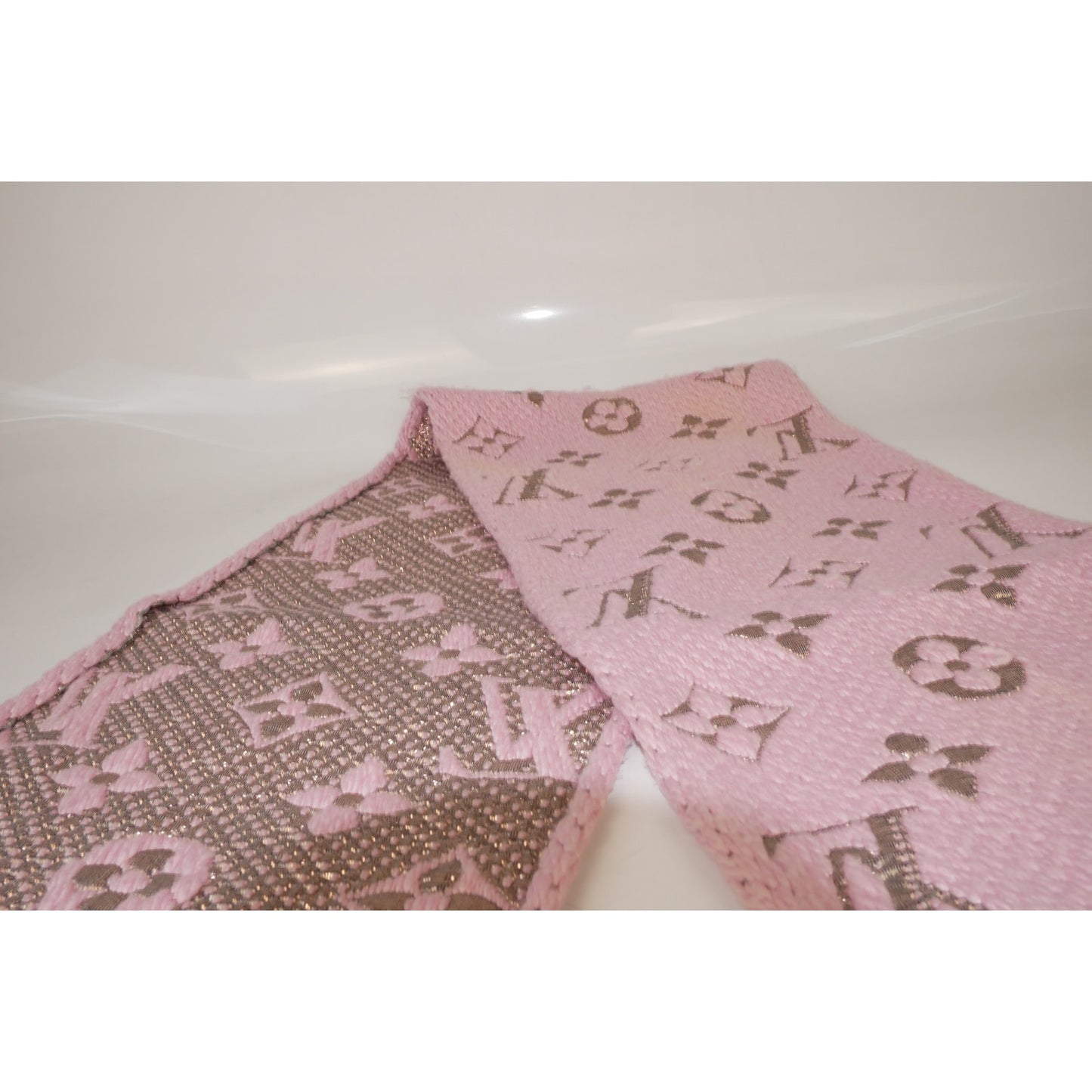 Louis Vuitton Rose Shine Scarf