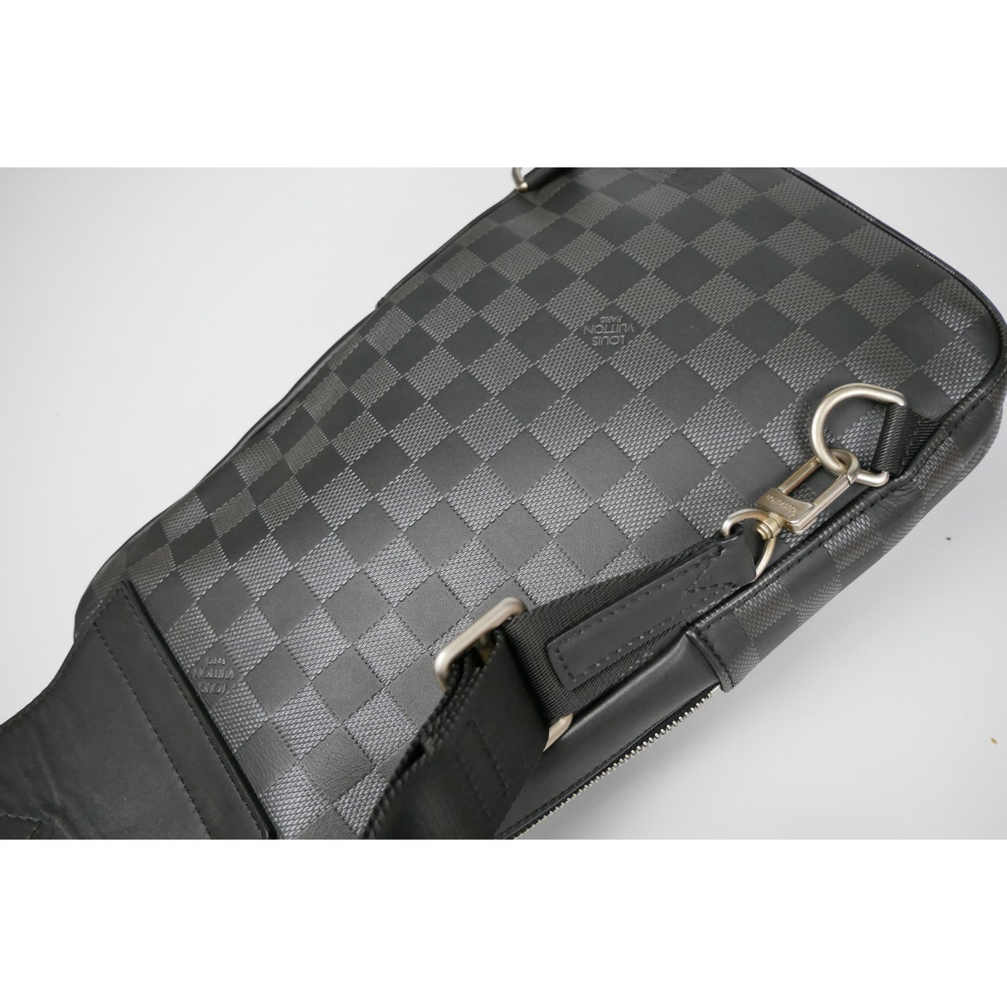 Louis Vuitton Damier Infini Avenue Sling