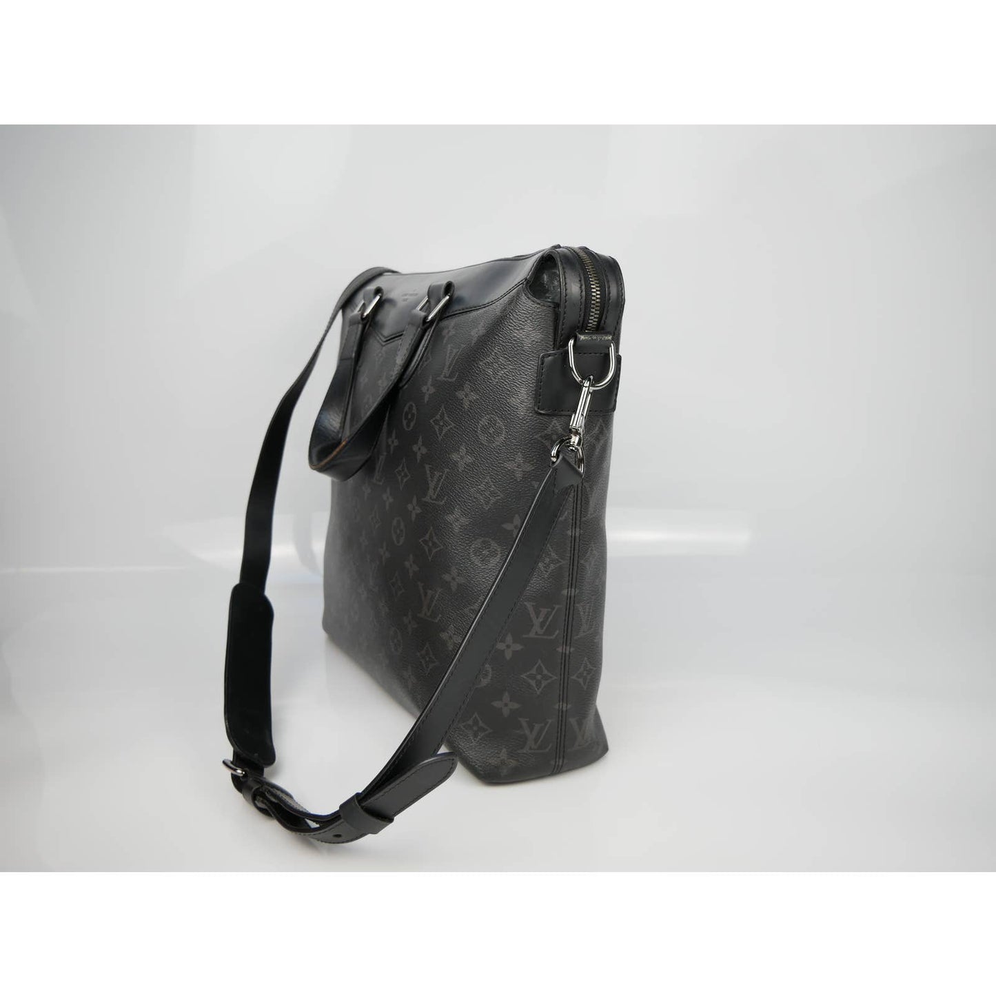 Louis Vuitton Explorer Work Shoulder Tote