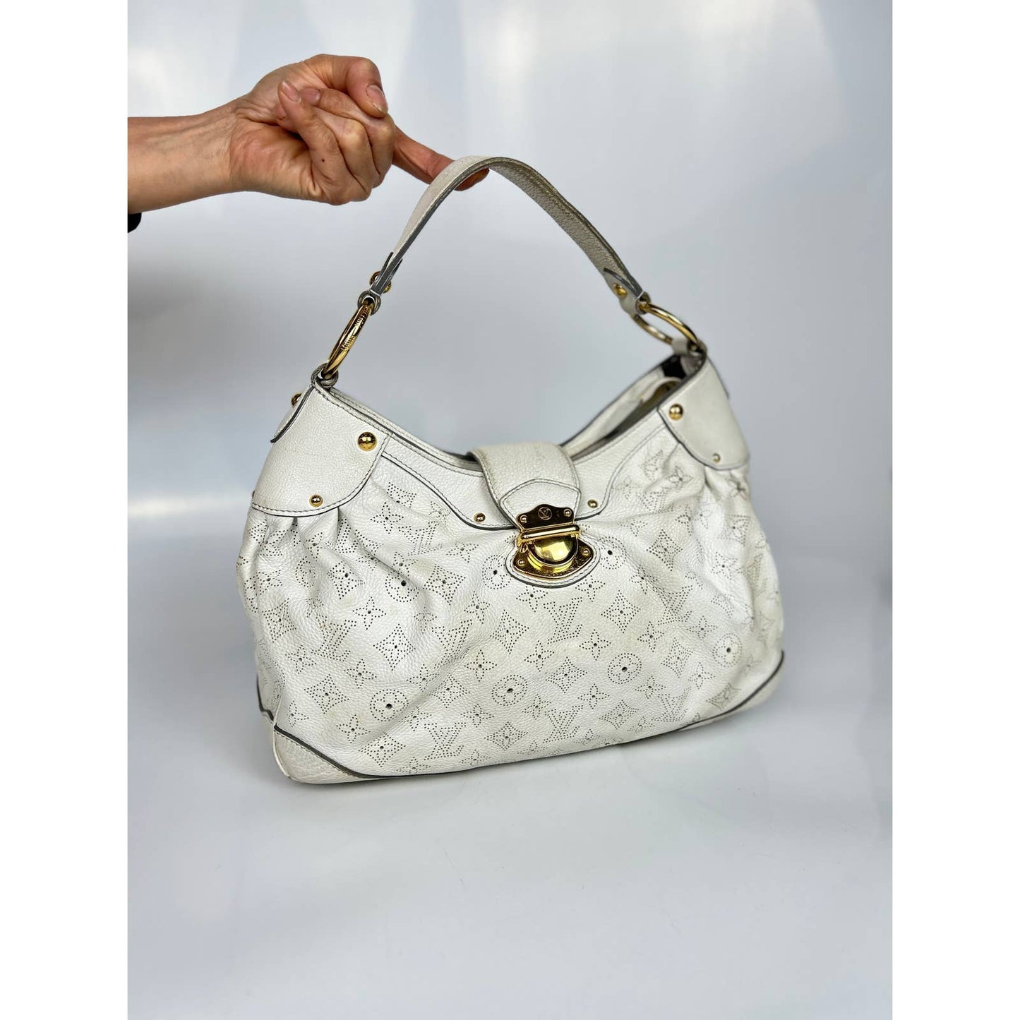 Louis Vuitton White Monogram Mahina Solar PM